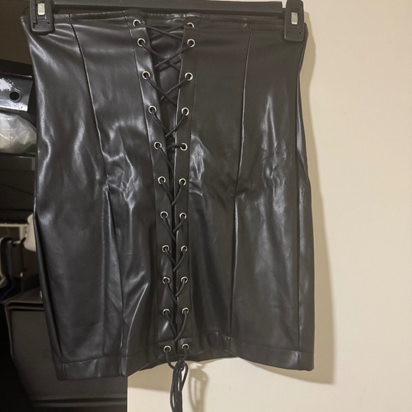 Fashion Nova Dresses & Skirts - Women’s Lace Mini Skirt